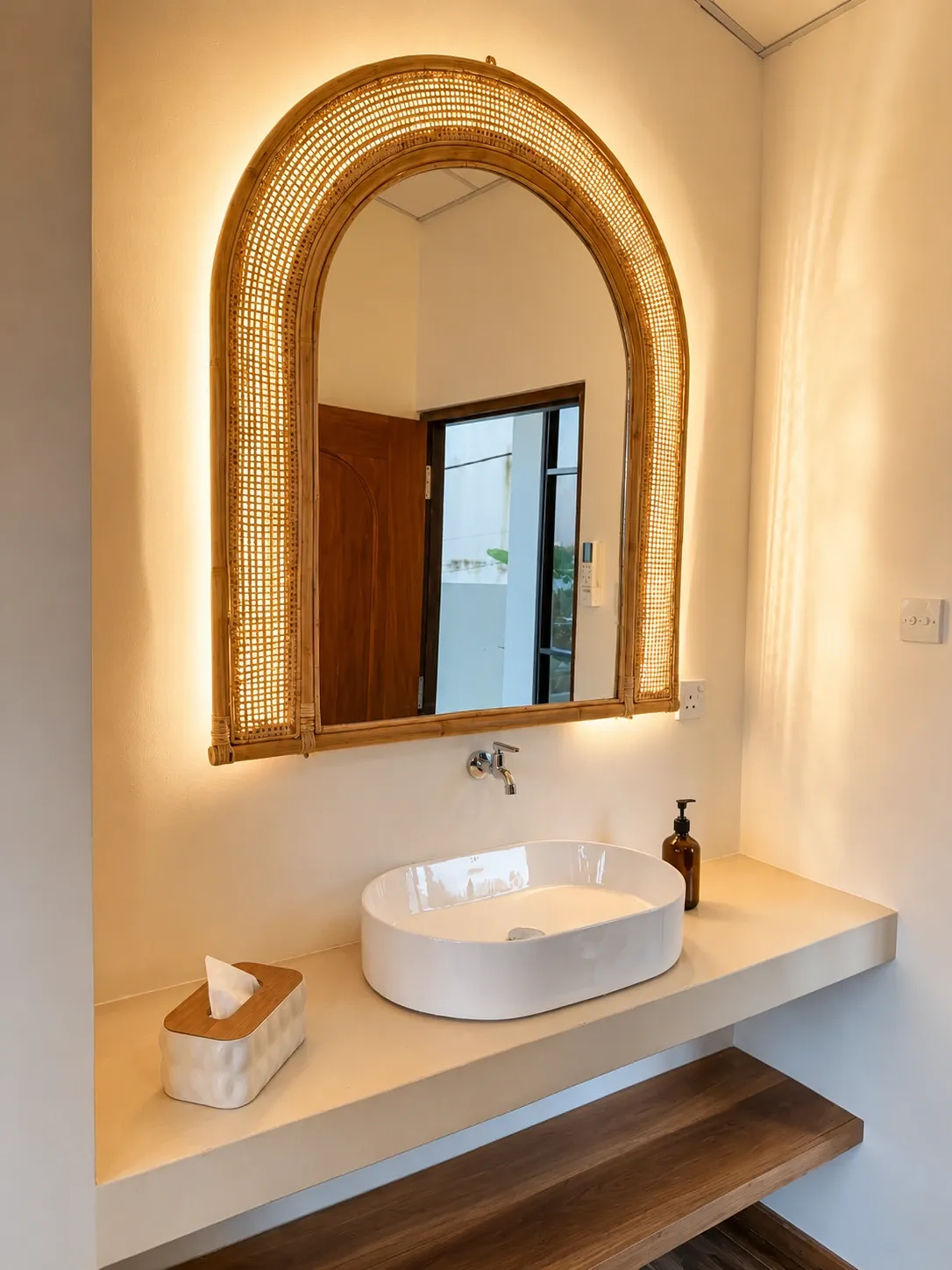 Boho Arch Cliffside Hot Tub Suite gallery photo 7